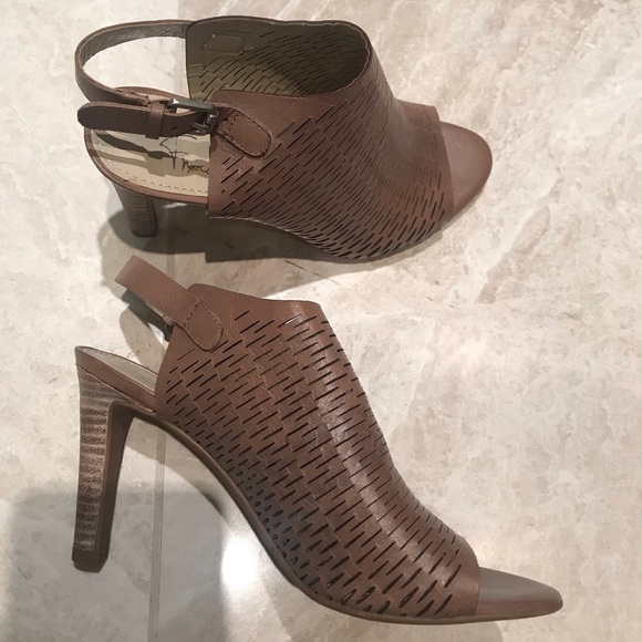 Franco Sarto Tan Heels in Size 6 - Picture 4 of 13